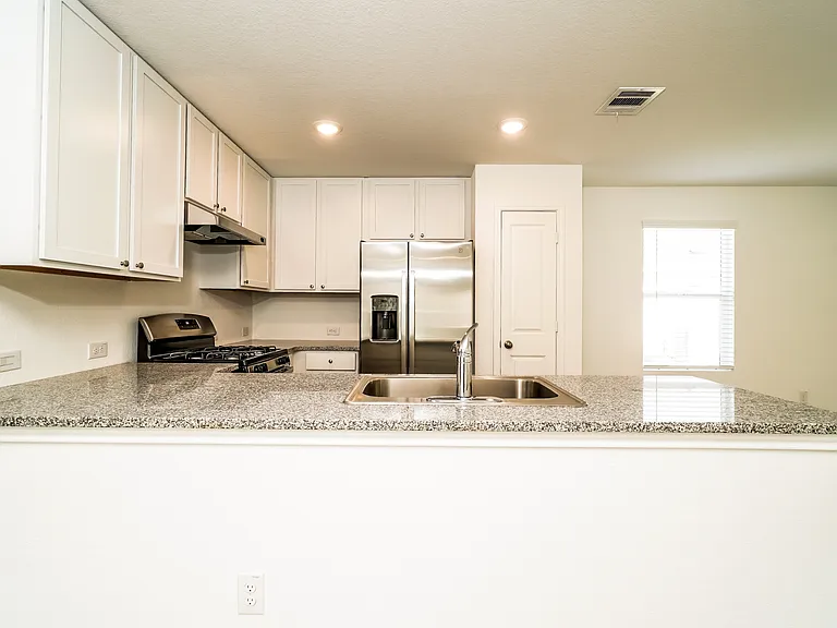 435 Filibusters Trl — Photo 8