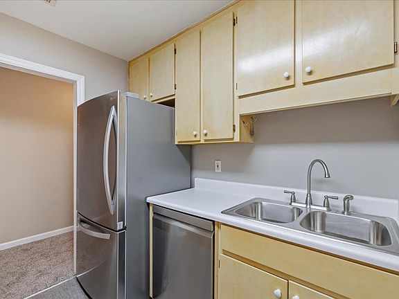 5th image of 3509 Chatelaine Ct