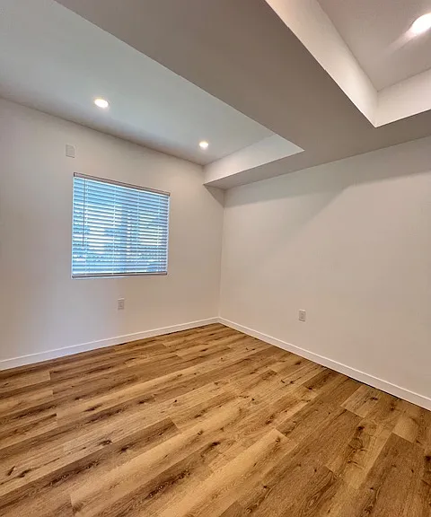 140 W Hyde Park Blvd #3/4 — Photo 7