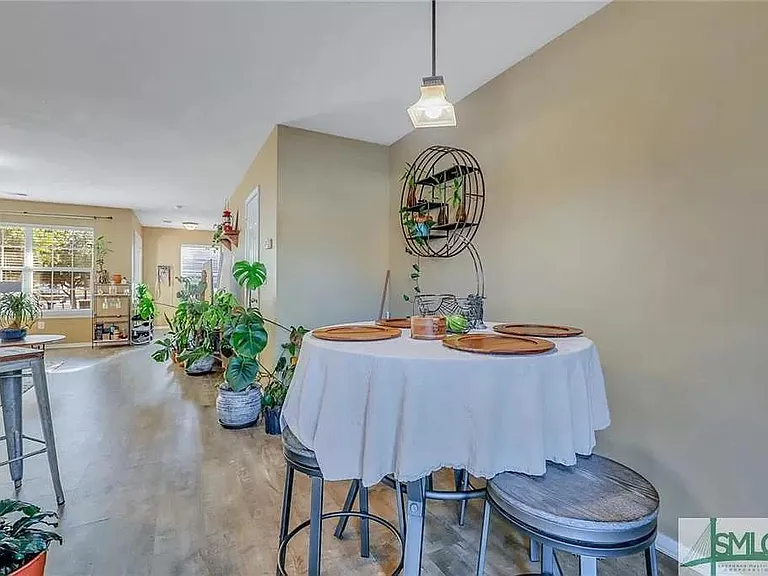 137 Fairgreen St — Photo 12