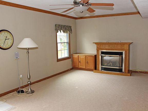 5th image of 3820 Vista Dr