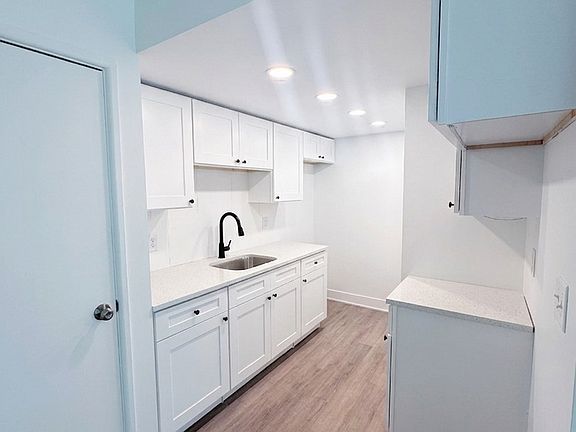 5th image of 11035 S Keating Ave APT 2NW