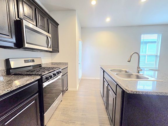 5th image of 2109 River Pine Rd