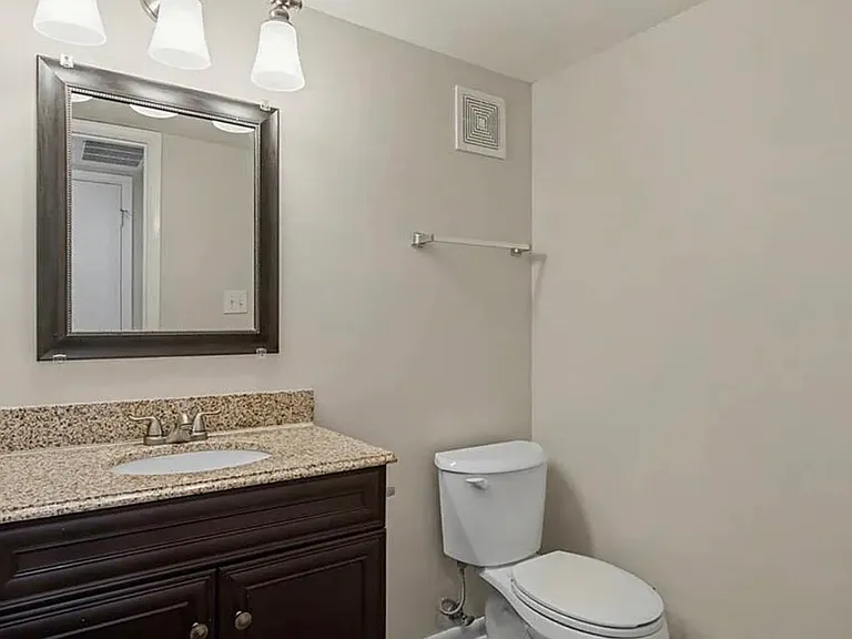 1511 Monterry Pl — Photo 12
