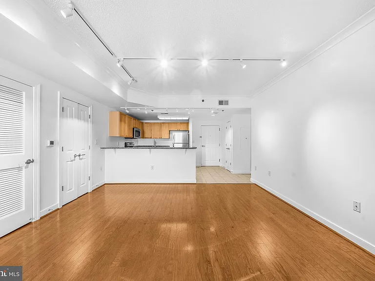 777 7th St NW #1003 — Photo 14