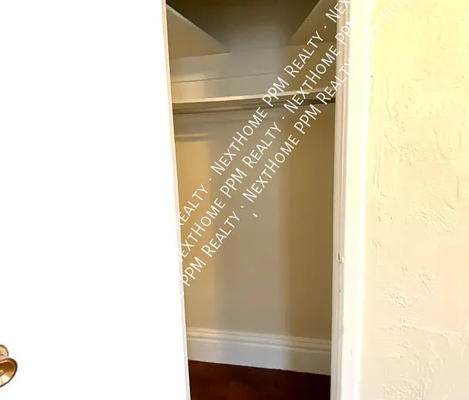 214 Oneida St #1 — Photo 12