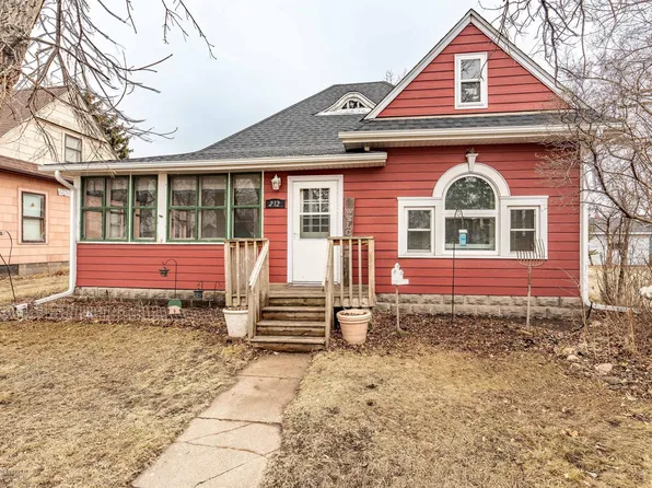 212 5th Ave SE, Barnesville, MN 56514