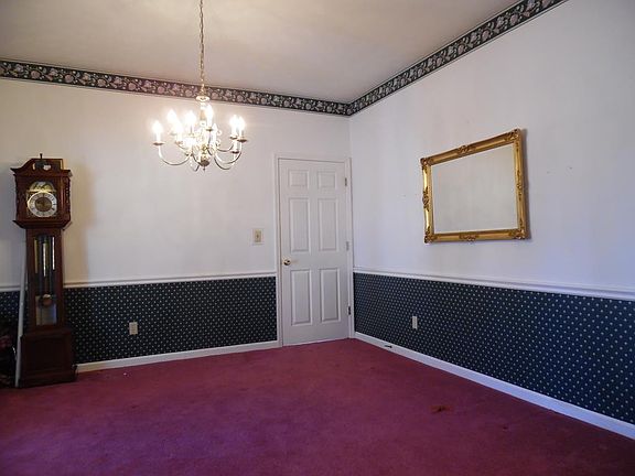 5th image of 4511 Silver Lake Dr