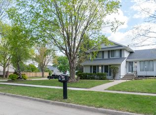 4600 Bel Aire Rd, Des Moines, IA 50310