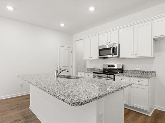 5th image of 249 Kenoot Dr