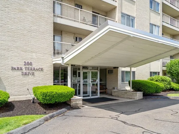200 Park Terrace Dr APT 228, Stoneham, MA 02180