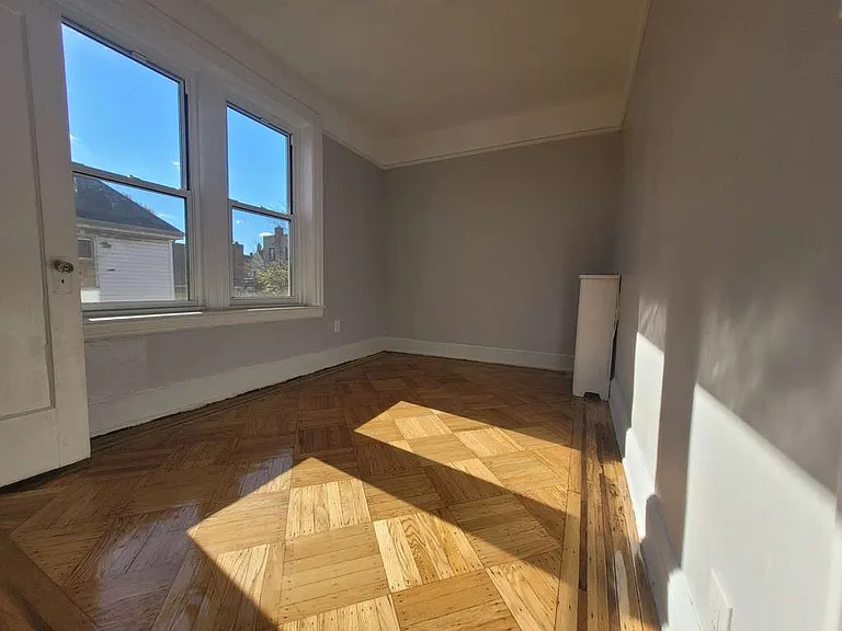 4822 Church Ave #2R — Photo 2