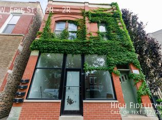 2203 W Erie St APT 2R, Chicago, IL 60612