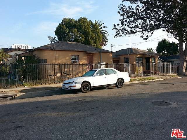 2nd image of 720 S Acacia Ave