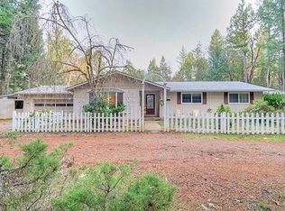 3215 Riverbanks Rd, Grants Pass, OR 97527