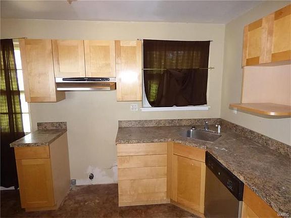 3rd image of 8737 Maryknoll Ave