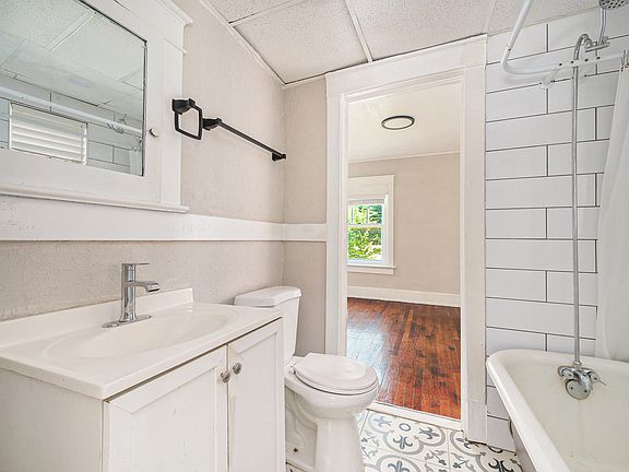 2nd image of 1608 W 37th St #1