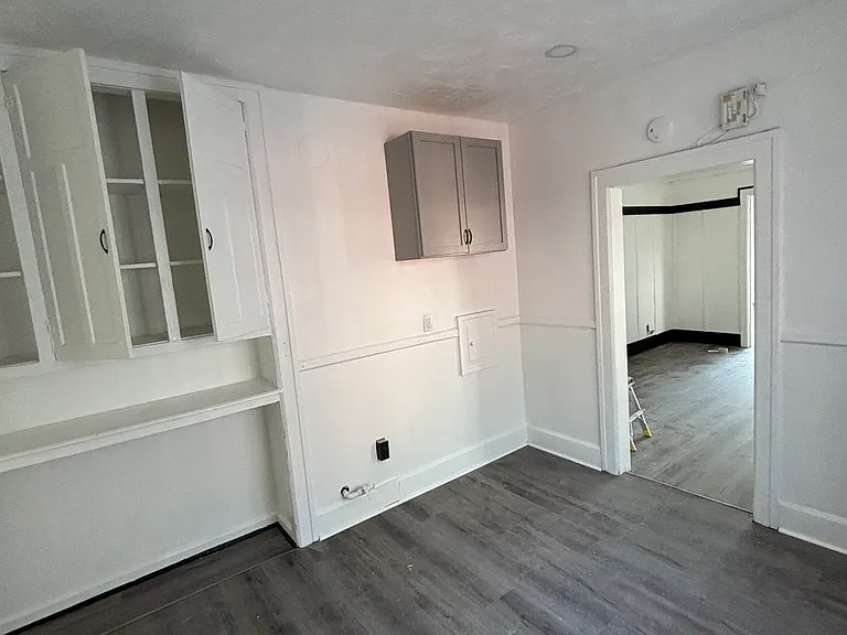 4353 Seebaldt St — Photo 9