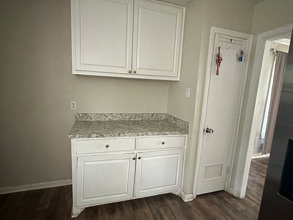 4th image of 5404 Sabelle Ln