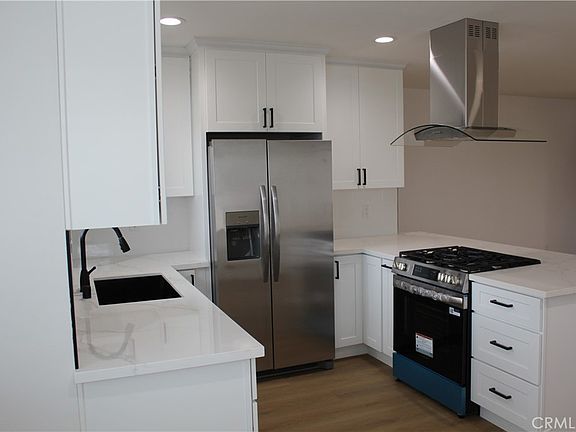 4th image of 2371 Stearnlee Ave