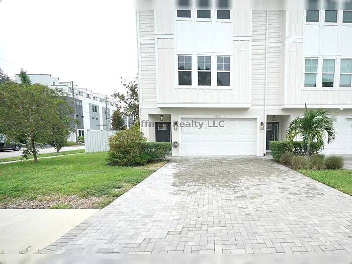 4302 W North B St #1