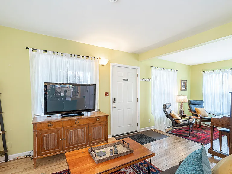 9218 N Mohawk Ave — Photo 19