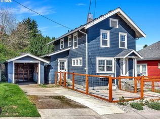 933 8th St, Astoria, OR