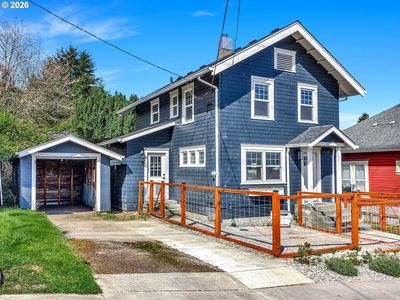 933 8th St, Astoria, OR, 97103