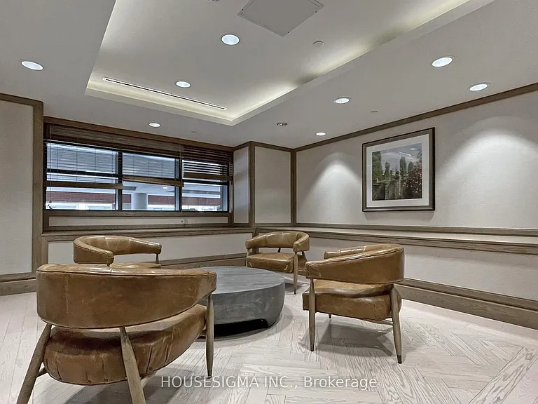 3091 Dufferin St #211 — Photo 30