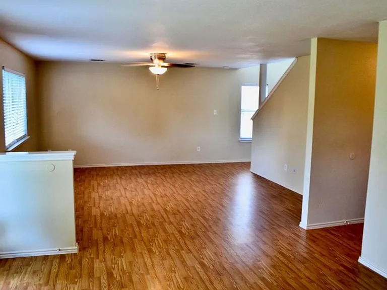 14208 Sumatra Ln — Photo 5