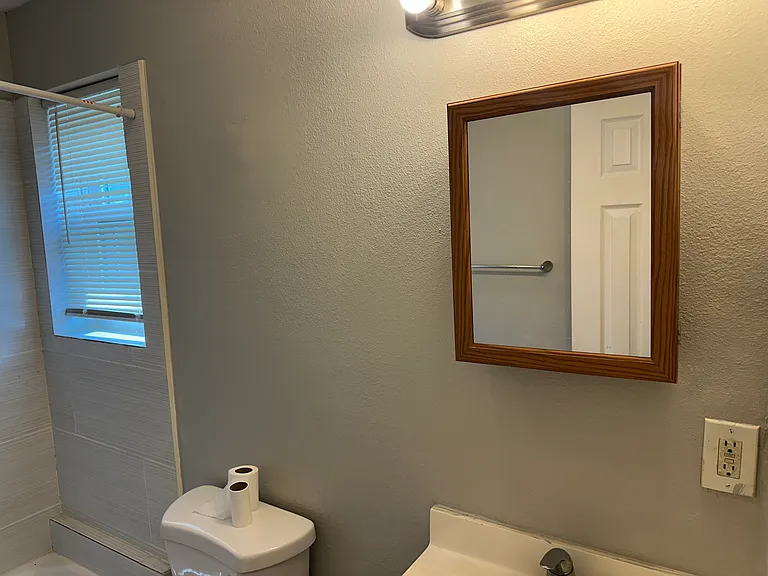 1401 Flanders St #6 — Photo 11