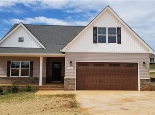 138 Staffordshire Dr #9, Statesville, NC 28625