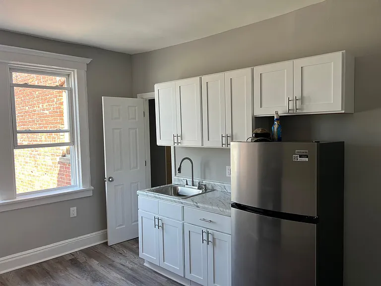 171 Parker Ave #6 — Photo 1