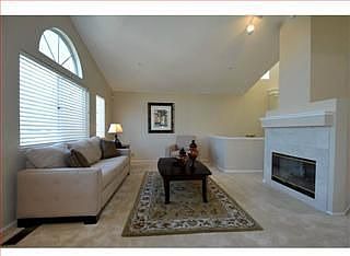 2nd image of 17 Jacqueline Ct