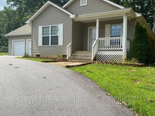 47 Deer Meadows Dr, Candler, NC 28715