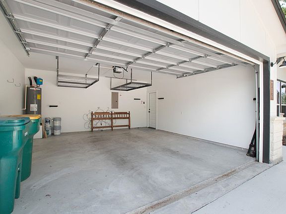 5th image of 716 Pine