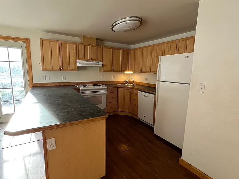 2199 Samak Park Loop #B — Photo 2