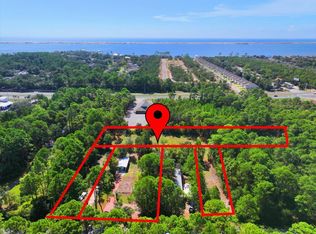9251 Timber Ln, Navarre, FL 32566
