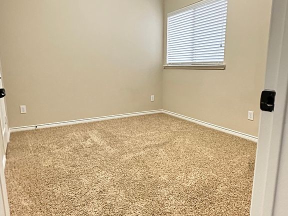 5th image of 4141 Comanche Dr