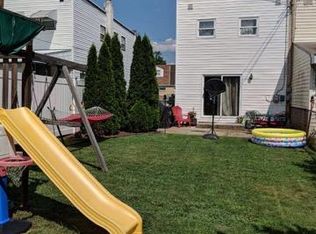 2812 Sebring Rd, Philadelphia, PA 19152