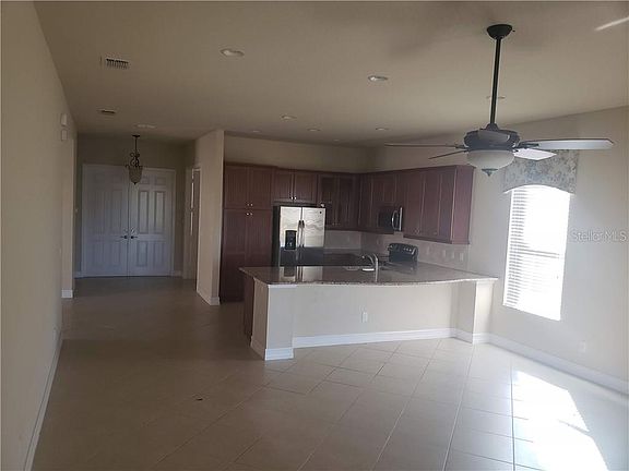 5th image of 15841 Cobble Mill Dr