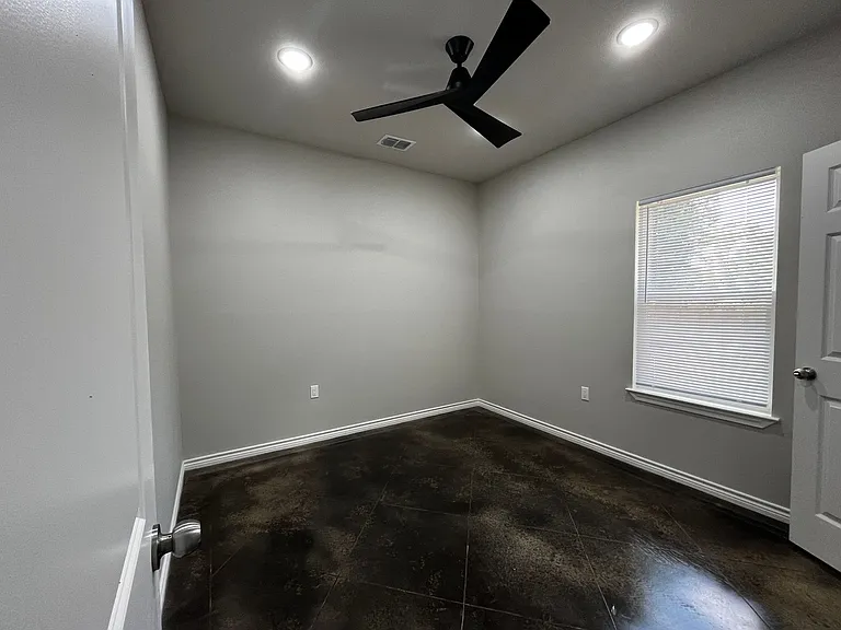 705 County Road 326 E — Photo 11