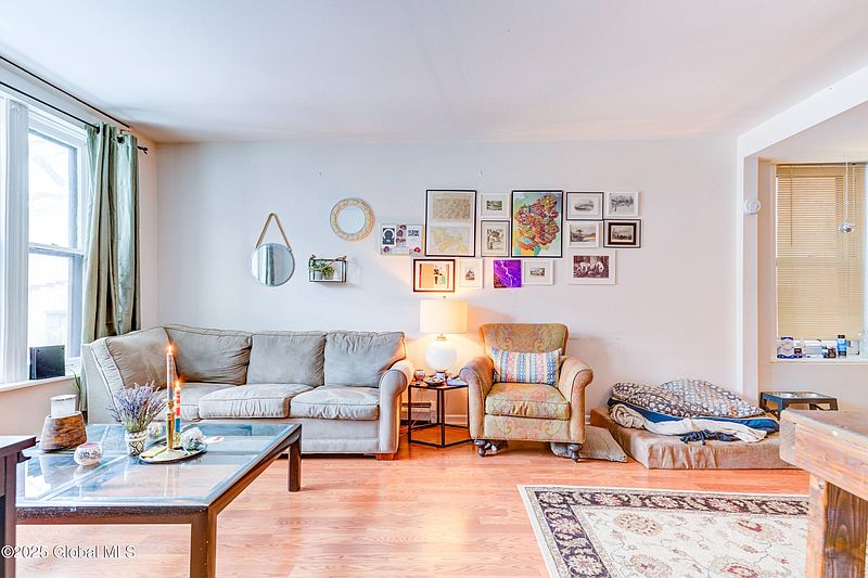4th image of 144 Jay Street