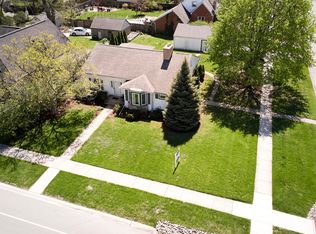 108 Beverly Pl, Munster, IN 46321