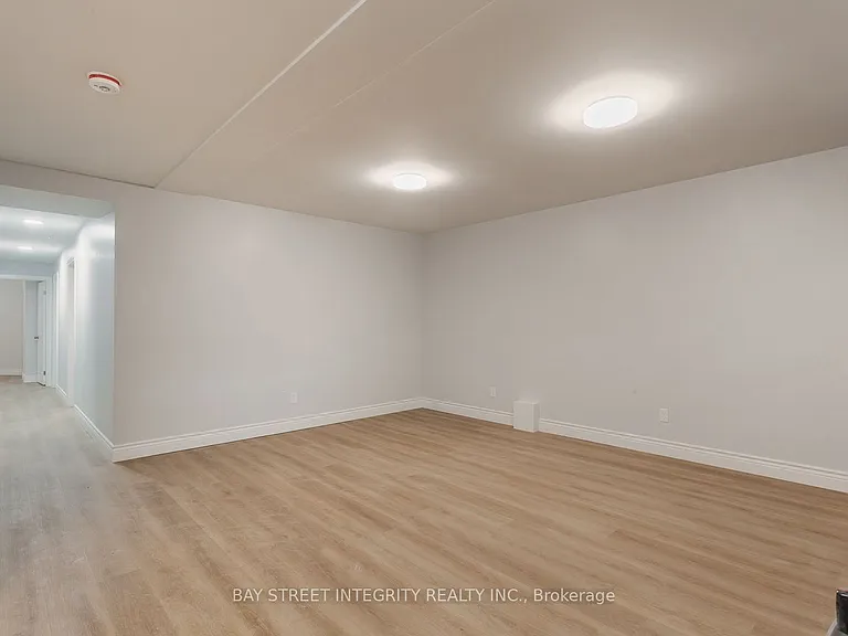 459 Palmerston Blvd #LOWER — Photo 5