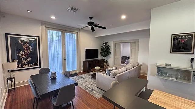 4026 Chestnut St — Photo 2