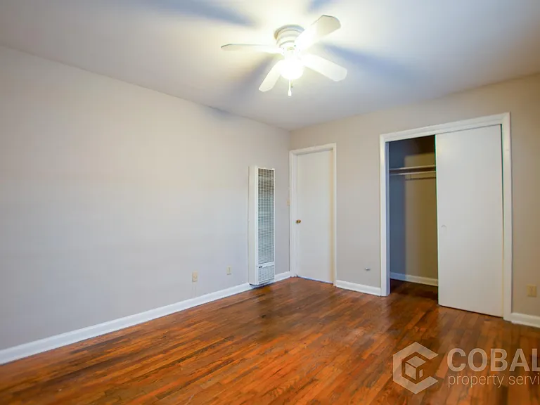896 Greenwood Ave NE — Photo 26