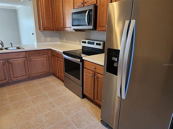 4th image of 1211 STONECUTTER DRIVE #403
