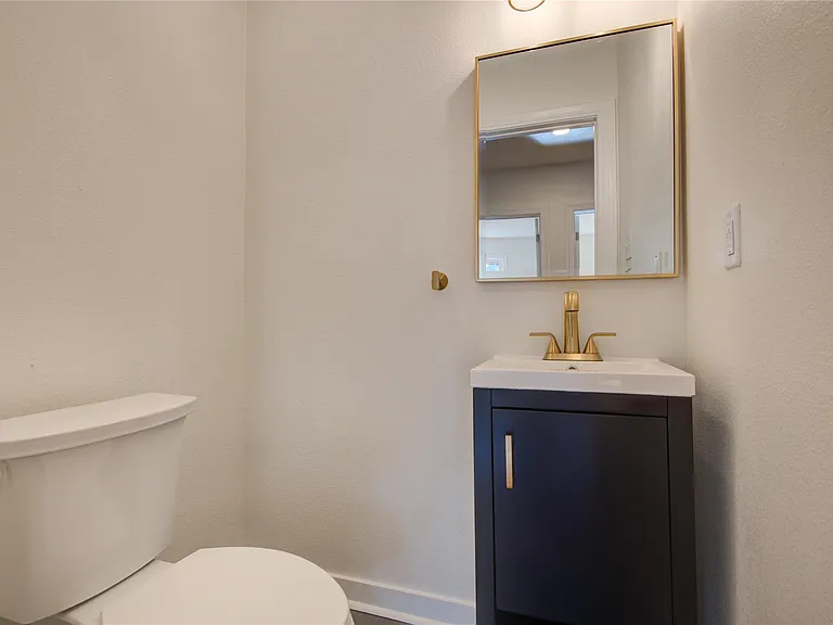 2208 Blodgett St #1 — Photo 27