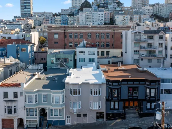 939-941 Greenwich St, San Francisco, CA 94133